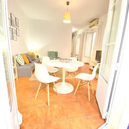 Apartment Superb In Downtown Of ,parking Optional, !!