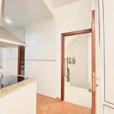 Apartment Superb In Downtown Of ,parking Optional, !!