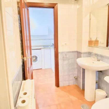 Superb In Downtown Of ,parking Optional, !! Apartment Seville