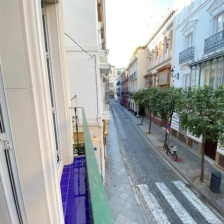 Superb In Downtown Of ,parking Optional, !! Apartment Seville
