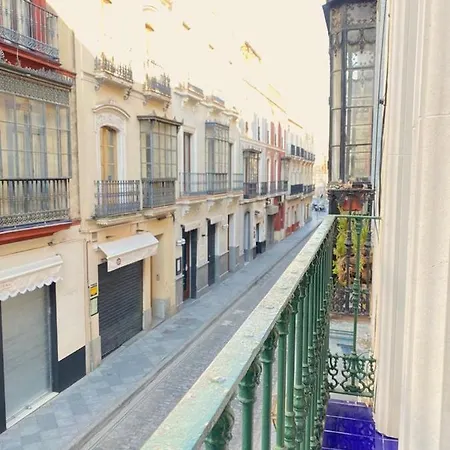 Superb In Downtown Of ,parking Optional, !! Apartment
