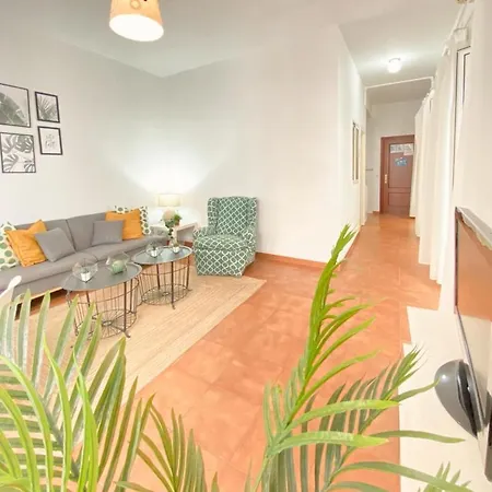 Apartment Superb In Downtown Of ,parking Optional, !! *