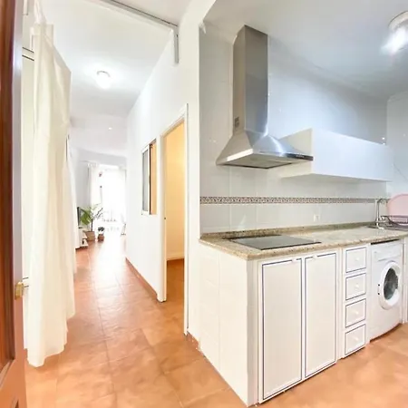 Apartment Superb In Downtown Of ,parking Optional, !! *