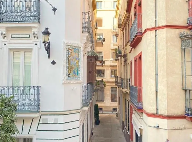 Superb In Downtown Of ,parking Optional, !! * Sevilla