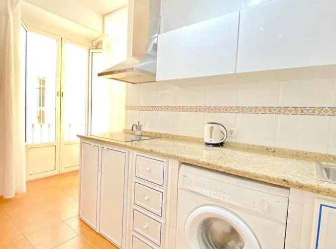 Superb In Downtown Of ,parking Optional, !! * Sevilla